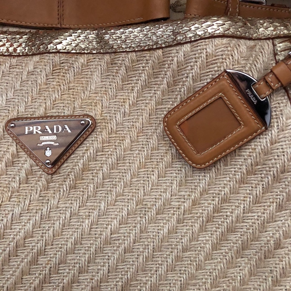 PRADA Bag - Picture 6 of 7